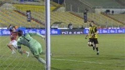 الشوط الأول .. الأهلي يتقدم على المقاولون العرب في الدوري بهدف تريزيجيه