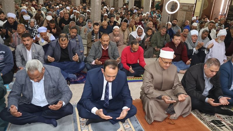 المحافظ ونائبه