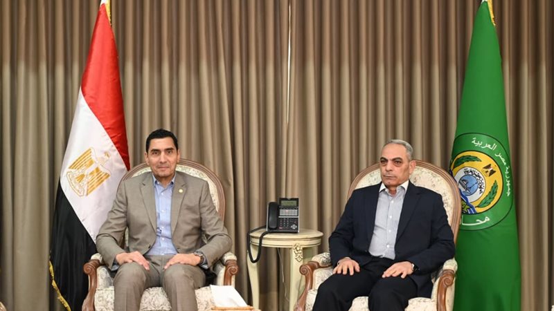 وزير الرياضة ومحافظ