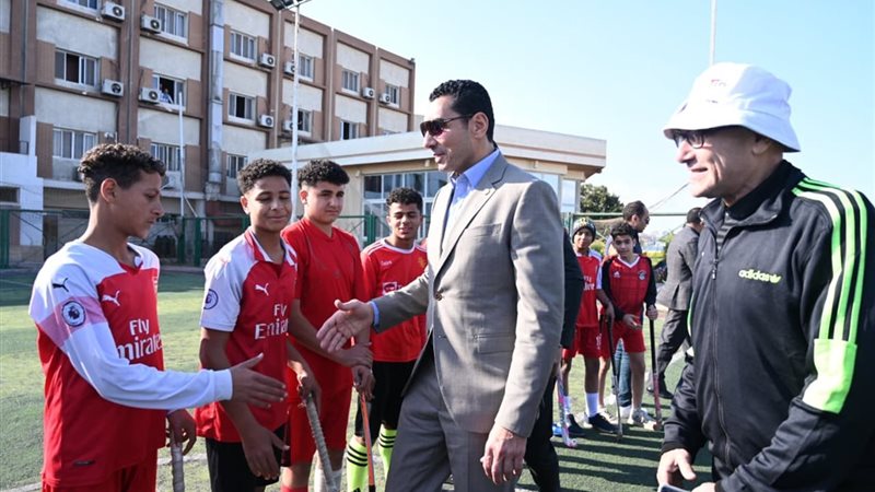 وزير الرياضة يتفقد