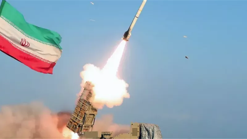 الحرس الثوري يطلق