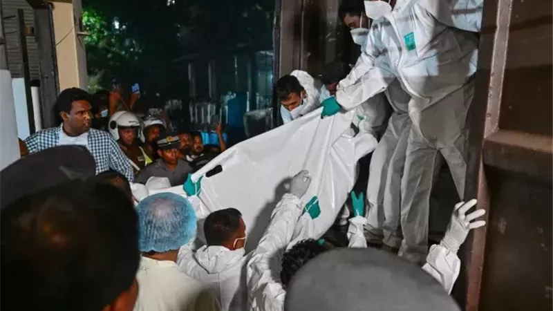 نقل جثامين البحارة