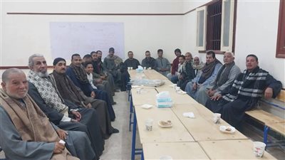 مدرسة النواميس الإعدادية بأسيوط تنظم إفطارًا جماعيًا يجمع المعلمين الحاليين والسابقين