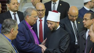 رئيس الطائفة الإنجيلية يهنئ وزير الأوقاف بقرب عيد الفطر المبارك