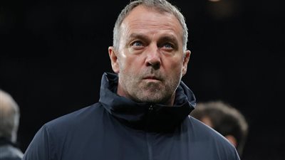 برشلونة يتمسك بموقفه تجاه مستقبل فليك.. والألماني يتخذ اتجاهًا معاكسًا