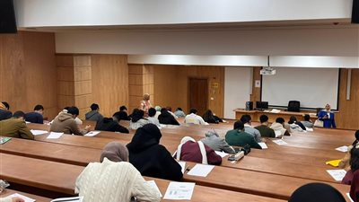 جامعة القاهرة الأهلية: انتظام ملحوظ في امتحانات أعمال السنة التحريرية لطلاب الطب 