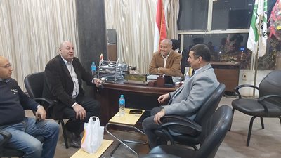 رئيس جامعة أسيوط الجديدة التكنولوجية يهنئ نقيب مهندسي أسيوط بفوزه بثقة الجمعية العمومية