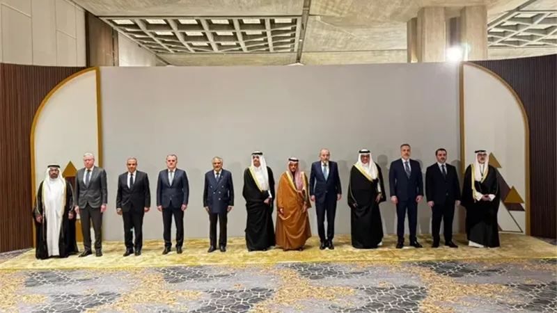 الاجتماع لوزراء خارجية