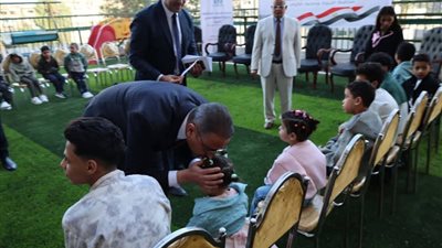 محافظ الجيزة يزور دور الأيتام ورعاية المسنين بالعجوزة.. ويؤكد تقديم الدعم الشامل