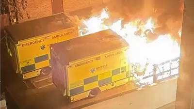 اشتعال 4 سيارات إسعاف تابعة لمنظمة يهودية شمال لندن.. والشرطة: معاداة للسامية