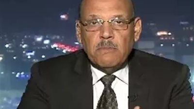 خبير اقتصادي يوضح أثر قرار غلق المحال والعمل عن بعد على السياحة والأسعار