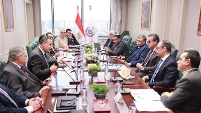 وزيرا الصحة والتعليم العالي يبحثان استراتيجية وطنية لتدريب وتأهيل الكوادر الطبية