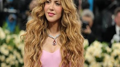 تأجيل حفل شاكيرا في القاهرة إلى نوفمبر.. والظروف الإقليمية تحسم القرار