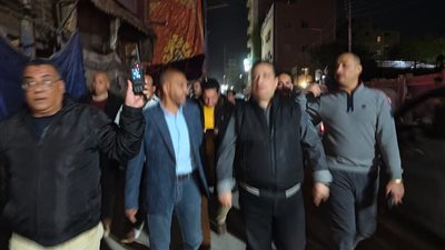 حملات مكثفة لتطبيق مواعيد الغلق بطهطا في أول أيام التنفيذ وإنذار لمخالفين