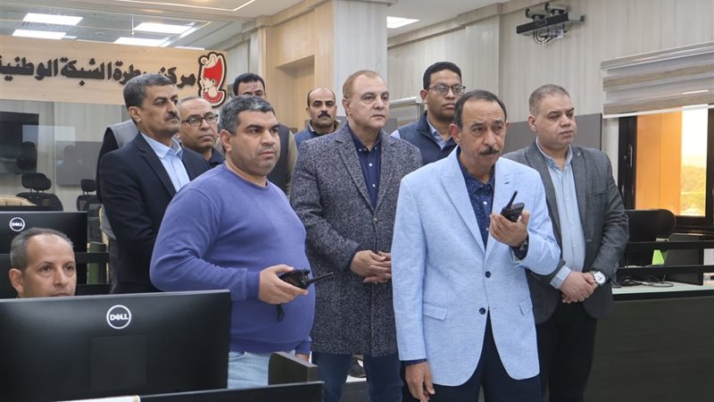 جانب من متابعة المحافظ