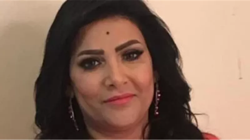 الفنانة بدرية طلبة