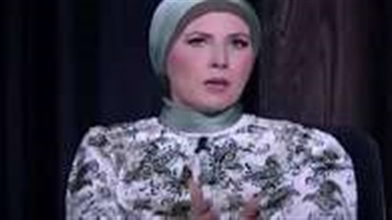 الإعلامية نيفين منصور