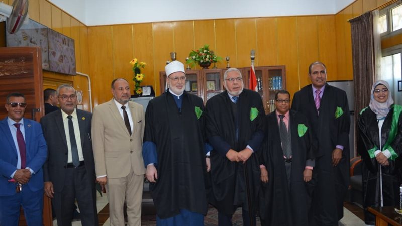 مناقشة رسالة دكتوراه بكلية الشريعة والقانون بفرع أسيوط 