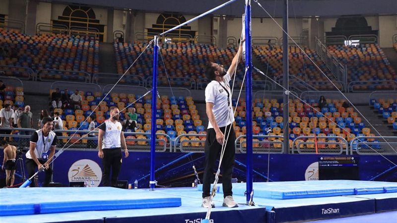 تركيب الأجهزة استعدادا لبطولة العالم للجمباز الفني القاهرة 2