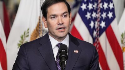 وزير الخارجية الأمريكي يؤكد: لا رسوم عبور لإيران في مضيق هرمز