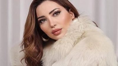 نسرين طافش تخطف الأنظار بإطلالة شتوية ساحرة.. وجمهورها: أيقونة الأناقة