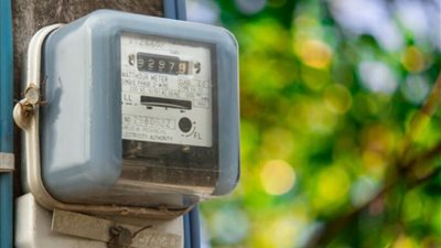 الحكومة تقر زيادة أسعار شرائح الكهرباء المنزلية والتجارية