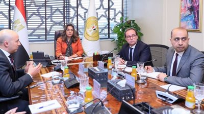 وزيرة البيئة: نحرص على دعم توجه القطاع الخاص نحو خفض الانبعاثات الكربونية 