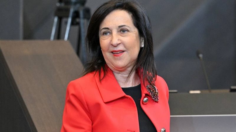 وزيرة الدفاع الإسبانية