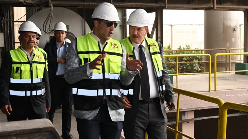 جانب من زيارة وزير