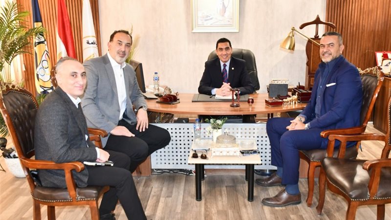 وزير الرياضة يستقبل