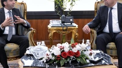 وزير الطيران يلتقي مع وفد مايكروسوفت لبحث طرق رقمية قطاع النقل الجوي