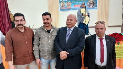 وفاء وتقدير.. إدارة طهطا التعليمية تكرم وكيل المديرية بحضور لافت