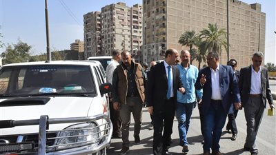 محافظ أسيوط يتفقد ميدانيًا الحالة المرورية بنزلة عبد اللاه بالمحافظة 