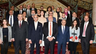 رئيس جامعة عين شمس يستقبل أحمد فؤاد الثاني بقصر الزعفرانة