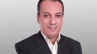 ياسر السجان يكتب: أشرف زكي نقيب الفن والوفاء