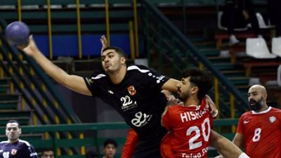 الأهلي يهزم سبورتنج ويتوج بلقب دوري اليد للموسم الرابع على التوالي