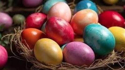 افظي على صحة أطفالك.. كيفية تلونين البيض بألوان طبيعية