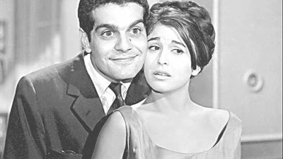 في ذكري ميلاد عمر الشريف.. أسطورة عربية عبرت من «صراع في الوادي» إلى العالمية