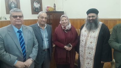 رئيس مدينة السنطة يشارك الأقباط احتفالات عيد القيامة المجيد بالغربية 