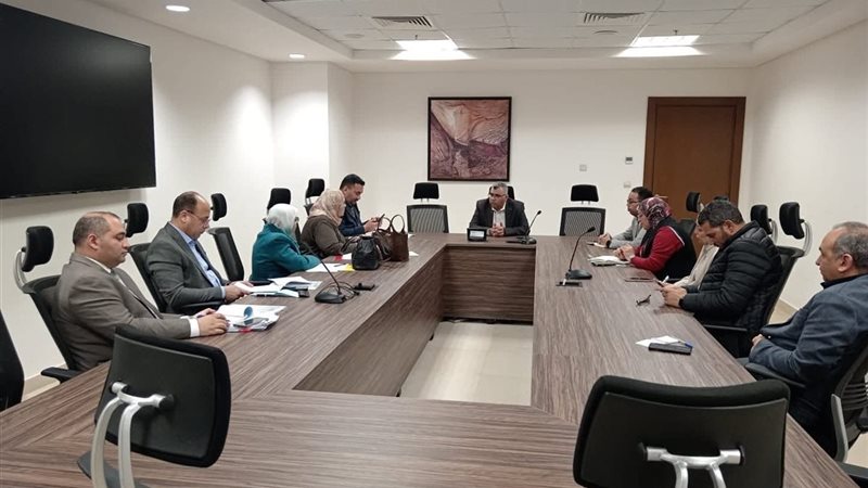 خلال الاجتماع 