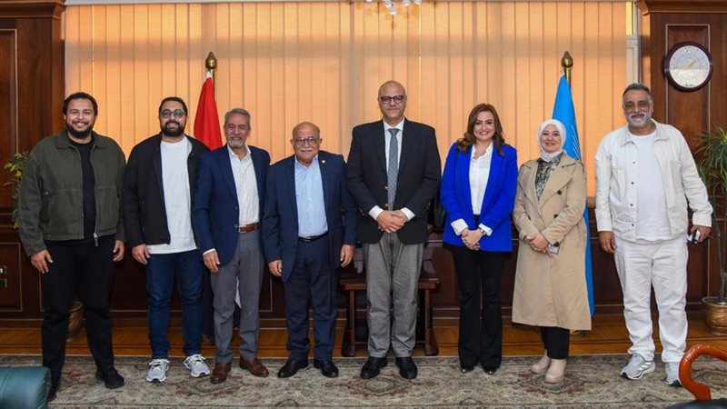 جانب من زيارة وفد