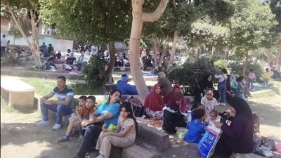 حديقة ناصر بأبوتيج واجهة الأسايطة للاحتفال بشم النسيم.. صور