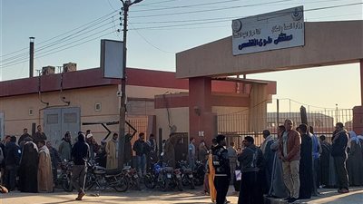 مصرع وإصابة 11 شخصا في تصادم ربع نقل وتروسيكل بالمنيا