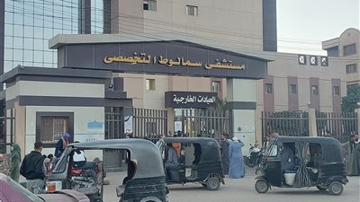 طالعين على أكل عيشهم.. إصابة 19 عاملًا بتسمم داخل مزرعة عنب بسمالوط