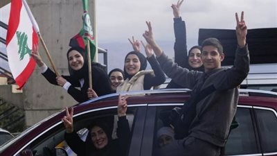 بعد وقف إطلاق النار.. عودة آلاف النازحين إلى جنوب لبنان وسط تحذيرات رسمية