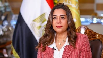 غلق وتشميع 51 محلًا غير مرخص ومخالف بأحياء عابدين وغرب القاهرة