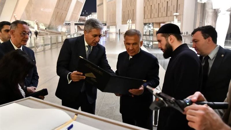 الوزير شريف فتحي