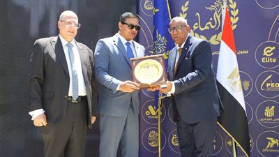 السفير مصطفى الشربيني: تخفيض البصمة الكربونية هو المفتاح الذهبي للتجارة العالمية