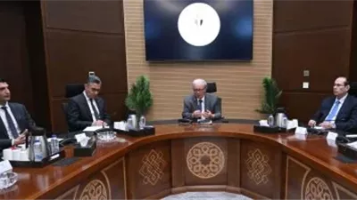 الحكومة: تأمين الاحتياجات الأساسية أولوية.. ومتابعة مستمرة لسلاسل الإمداد