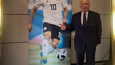  أبو ريدة يطمئن على الحالة الصحية للنجم محمد صلاح‎